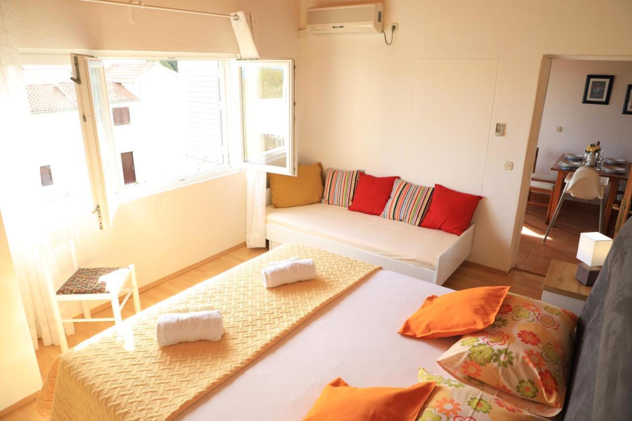 Apartmani Sarlija Pakostane Exterior photo