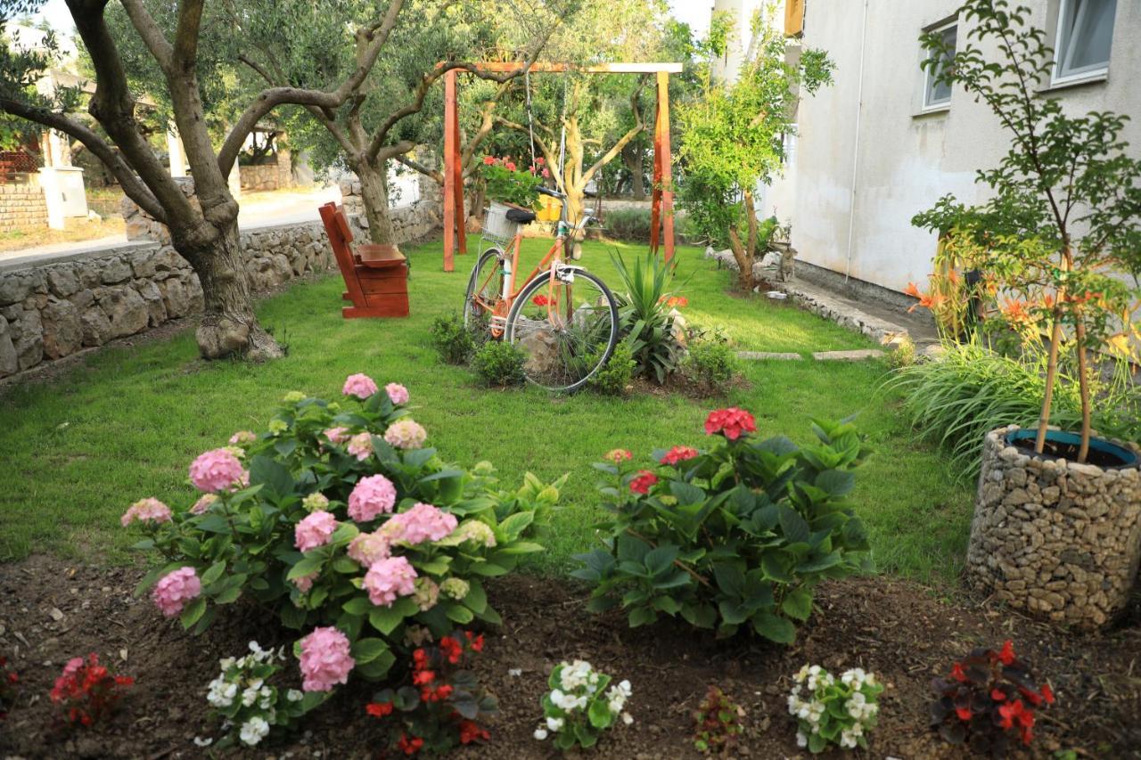 Apartmani Sarlija Pakostane Exterior photo