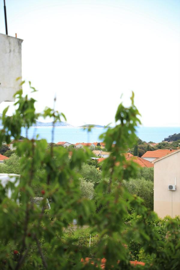 Apartmani Sarlija Pakostane Exterior photo
