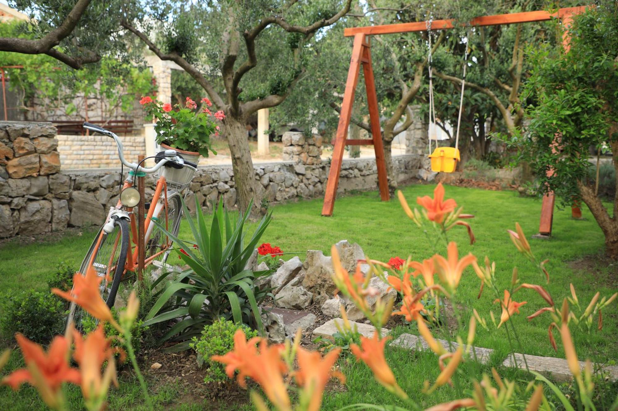 Apartmani Sarlija Pakostane Exterior photo